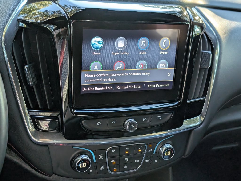 Used 2023 Chevrolet Traverse RS FWD image 27