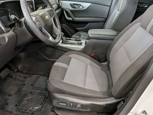 Used 2025 Chevrolet Blazer LT AWD/4WD image 23