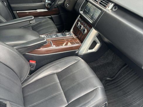 Used 2017 Land Rover Range Rover HSE image 48