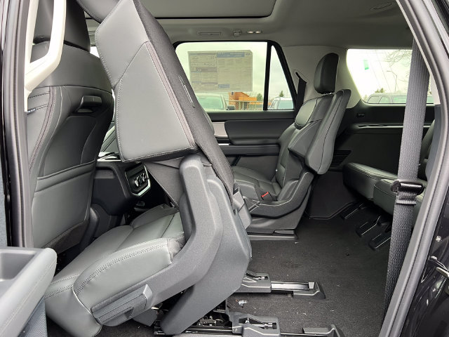 New 2026 Ford Expedition Max Active AWD/4WD image 6
