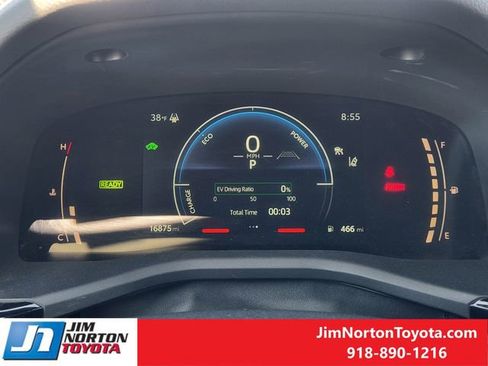 Used 2025 Toyota Camry SE w/ Multimedia Upgrade Package image 17