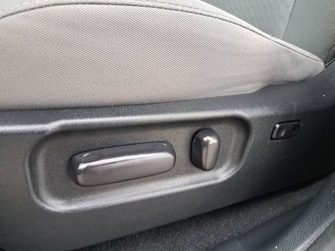 Certified 2020 Toyota Tacoma SR5 image 15