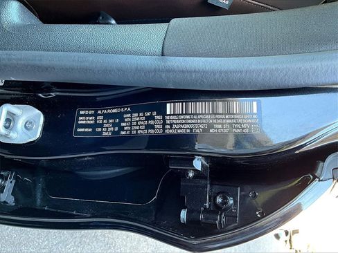 Used 2024 Alfa Romeo Stelvio Ti image 35