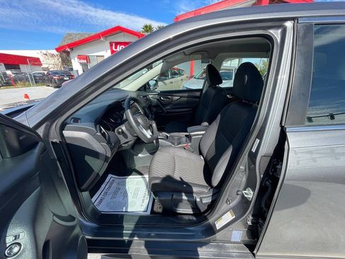 Used 2018 Nissan Rogue S FWD image 8