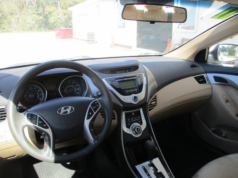 Used 2011 Hyundai Elantra GLS w/ Preferred Equipment Pkg 3 FWD image 7
