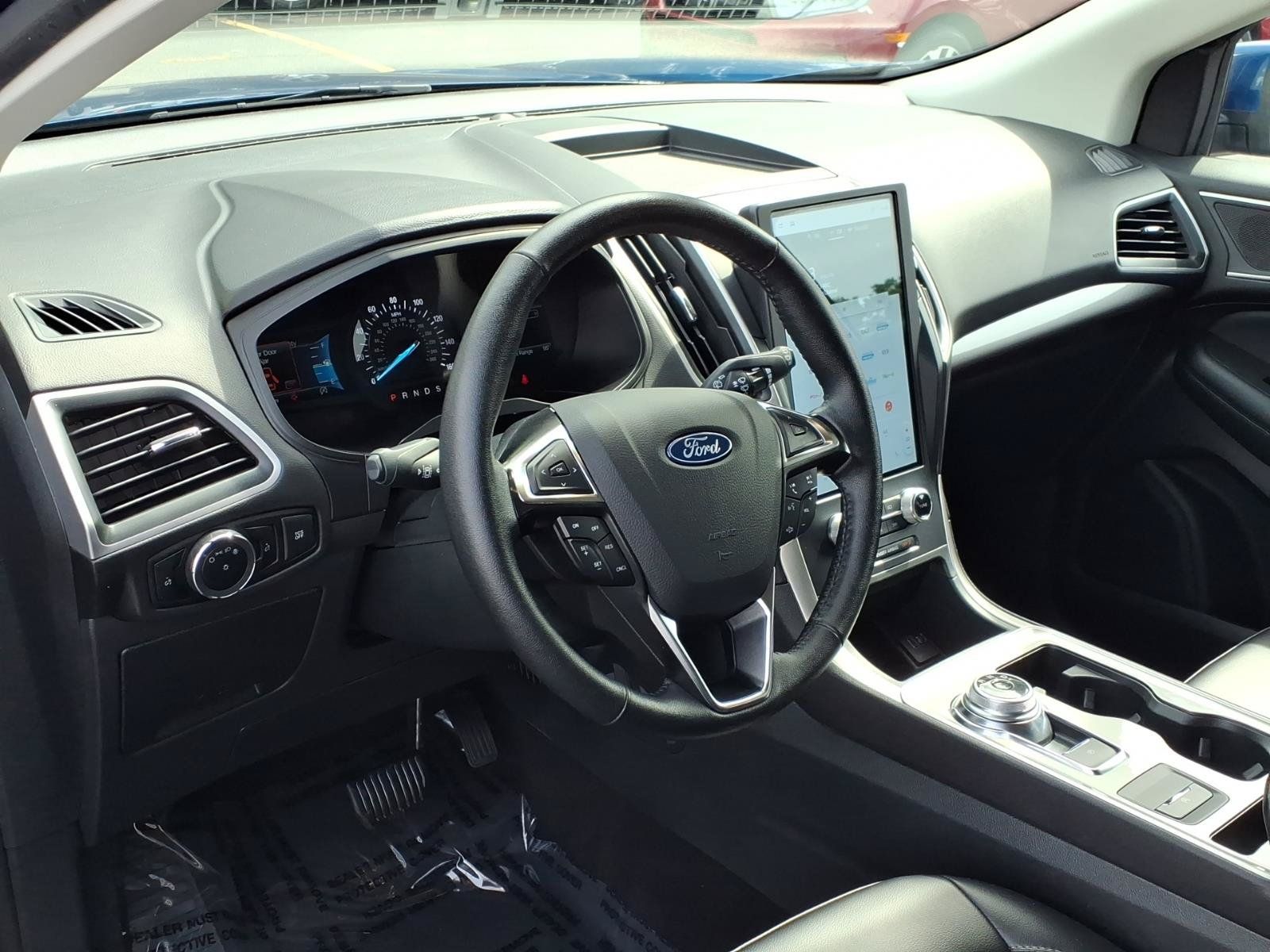 Used 2024 Ford Edge SEL AWD/4WD image 5