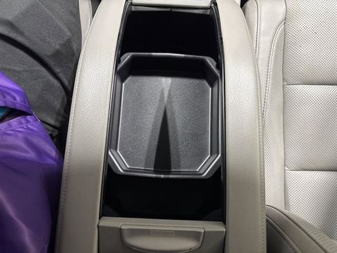 Used 2018 Toyota Highlander Limited image 14