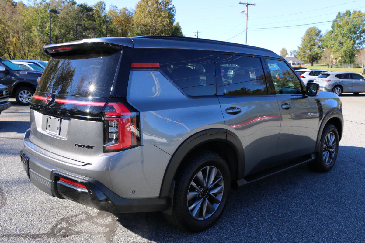 Used 2025 Nissan Armada PRO-4X w/ Pro-4X Premium Package AWD/4WD image 8