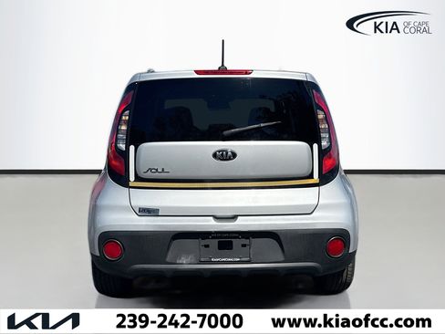 Used 2018 Kia Soul Base image 4