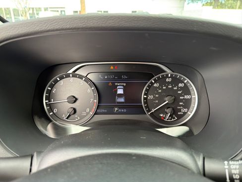 Used 2023 Nissan Frontier SV w/ SV Convenience Package image 13