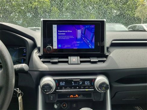 Used 2024 Toyota RAV4 LE image 19