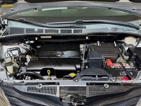 Used 2011 Toyota Sienna LE FWD image 27