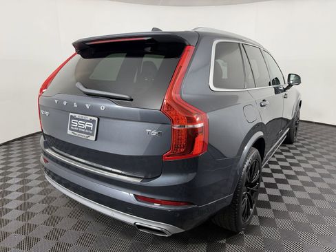 Used 2021 Volvo XC90 T6 Momentum w/ Climate Package AWD/4WD image 5