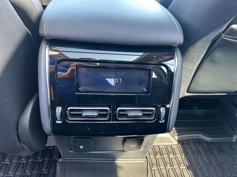 Used 2025 Lincoln Aviator Reserve w/ Equipment Group 201A image 19