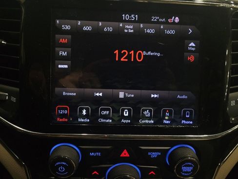 Used 2019 Jeep Grand Cherokee Limited image 25