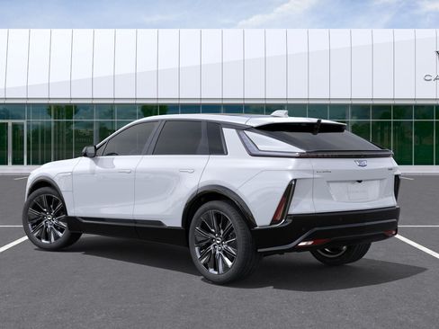 New 2026 Cadillac Lyriq Signature Sport w/ Nappa Leather Package RWD image 3