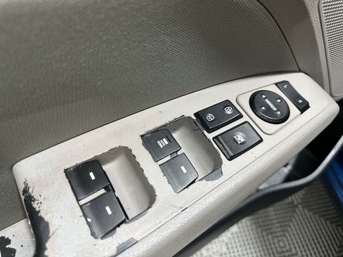 Used 2017 Hyundai Elantra SE image 27