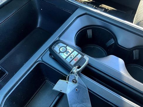 Used 2022 Ford F150 XLT w/ Equipment Group 302A High image 33