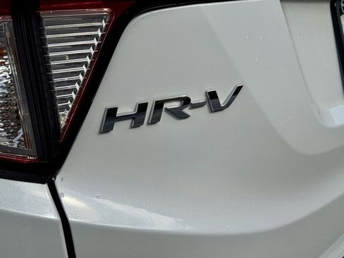Used 2020 Honda HR-V Sport image 16