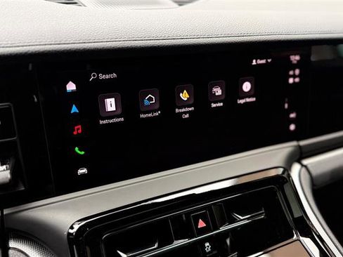 Used 2025 Porsche Panamera 4 w/ Premium Package image 31