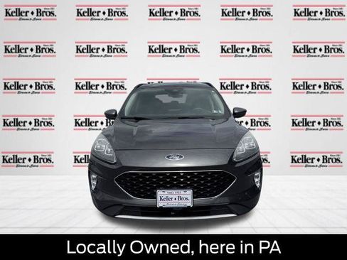 Certified 2020 Ford Escape Titanium AWD/4WD image 2