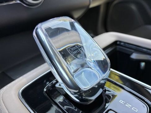 New 2026 Volvo XC90 B6 Plus w/ Protection Package Premier AWD/4WD image 19