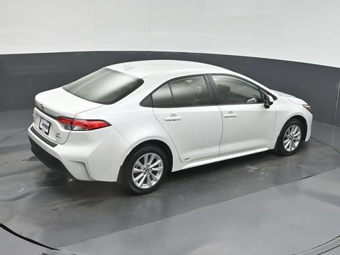 Used 2026 Toyota Corolla LE w/ LE Premium Package AWD/4WD image 40