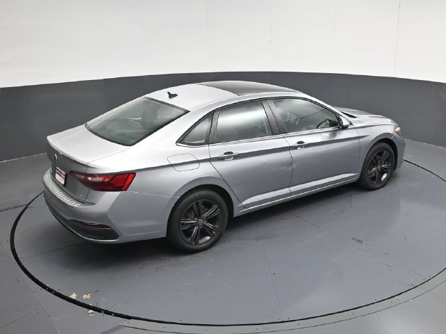 Used 2023 Volkswagen Jetta SE FWD image 40