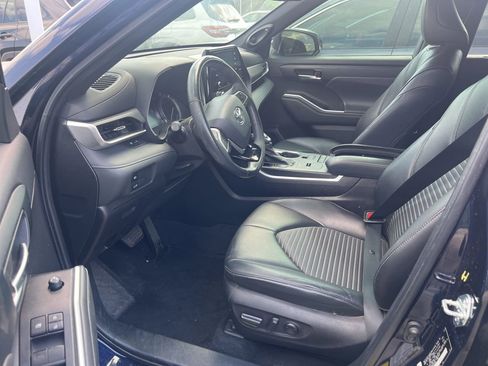 Used 2022 Toyota Highlander XSE image 7