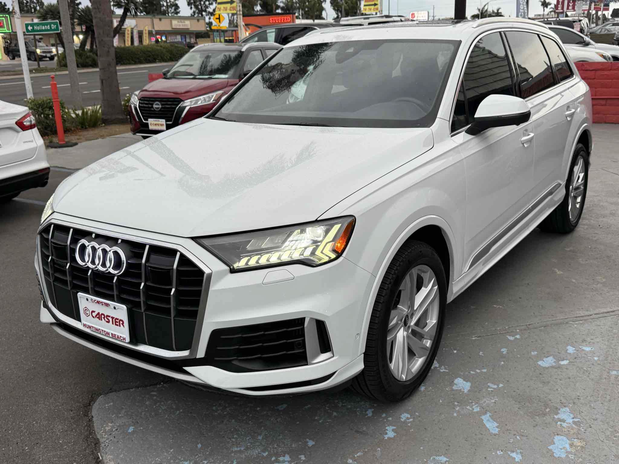 Used 2023 Audi Q7 3.0T Premium w/ Convenience Package AWD/4WD image 4