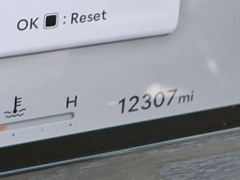 Used 2025 Genesis GV80 3.5T Prestige image 13