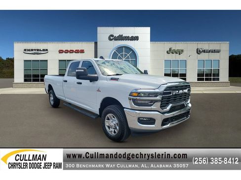 Used 2025 RAM 3500 Tradesman AWD/4WD image 1