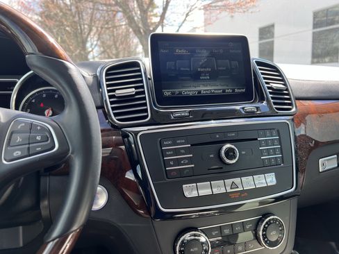 Used 2016 Mercedes-Benz GLE 400 4MATIC image 31