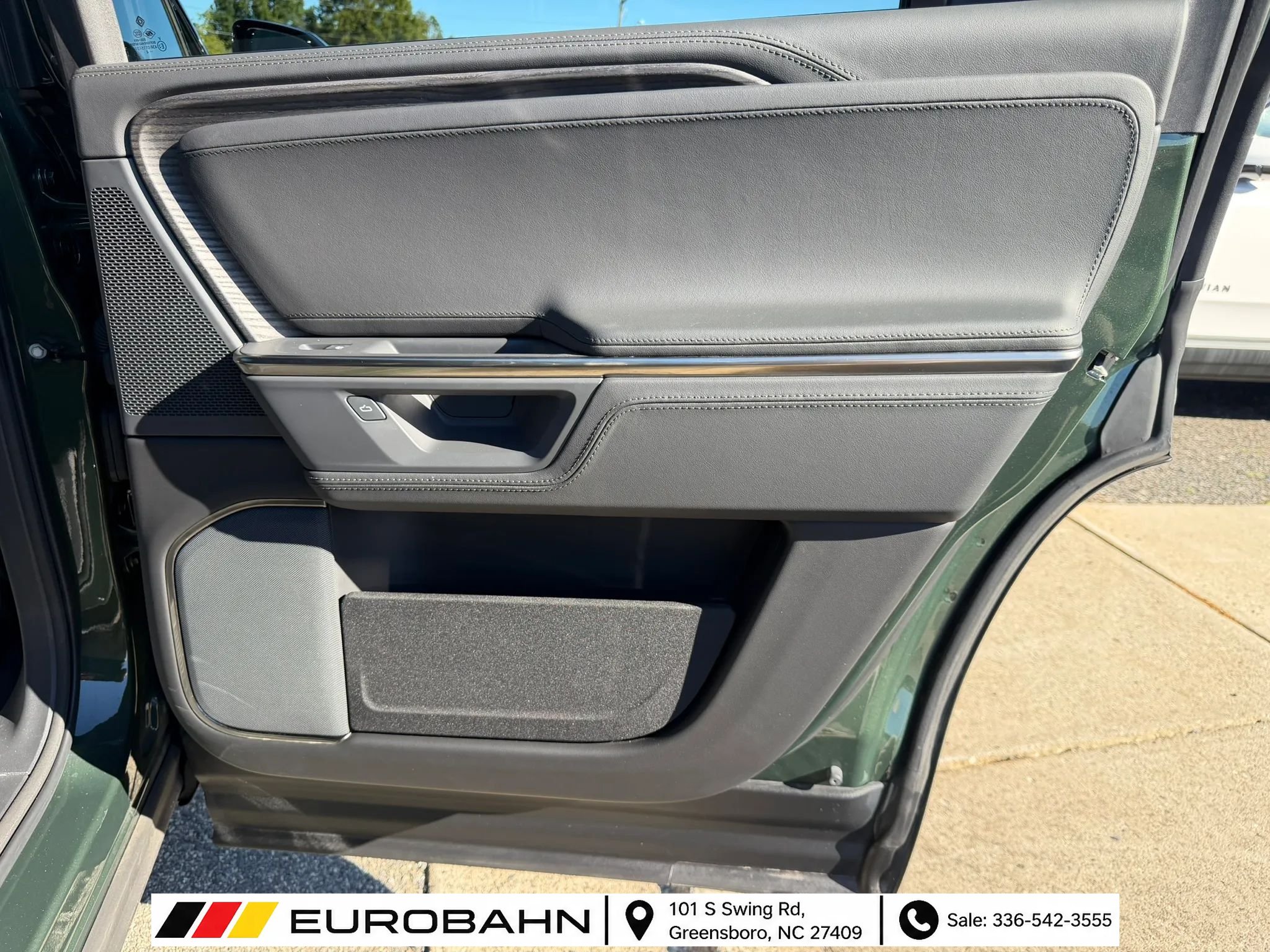 Used 2025 Rivian R1S Adventure Dual AWD/4WD image 14