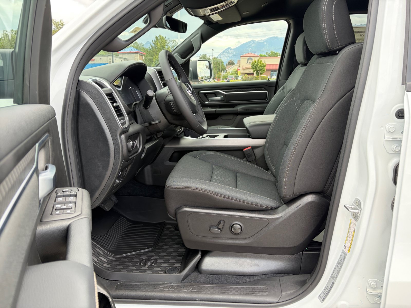 New 2026 RAM 1500 Big Horn AWD/4WD image 11
