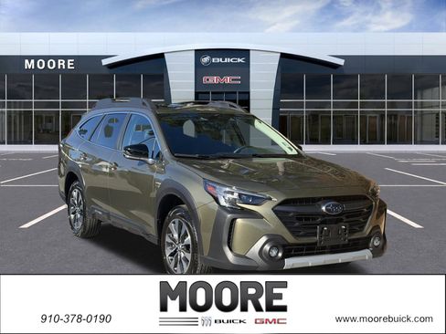 Used 2025 Subaru Outback Limited image 1