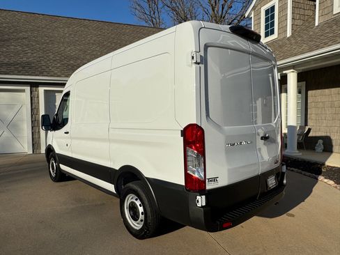 Used 2020 Ford Transit 250 Medium Roof w/ Load Area Protection Package image 4
