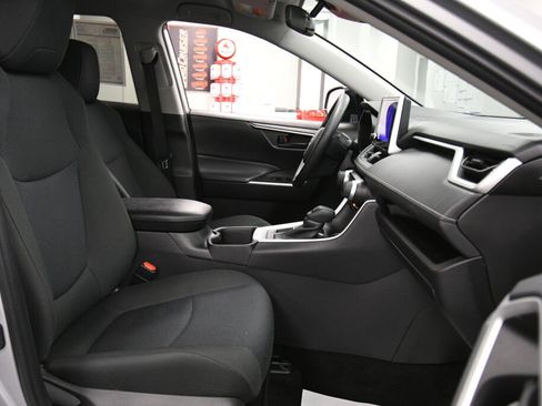 Certified 2024 Toyota RAV4 LE image 24