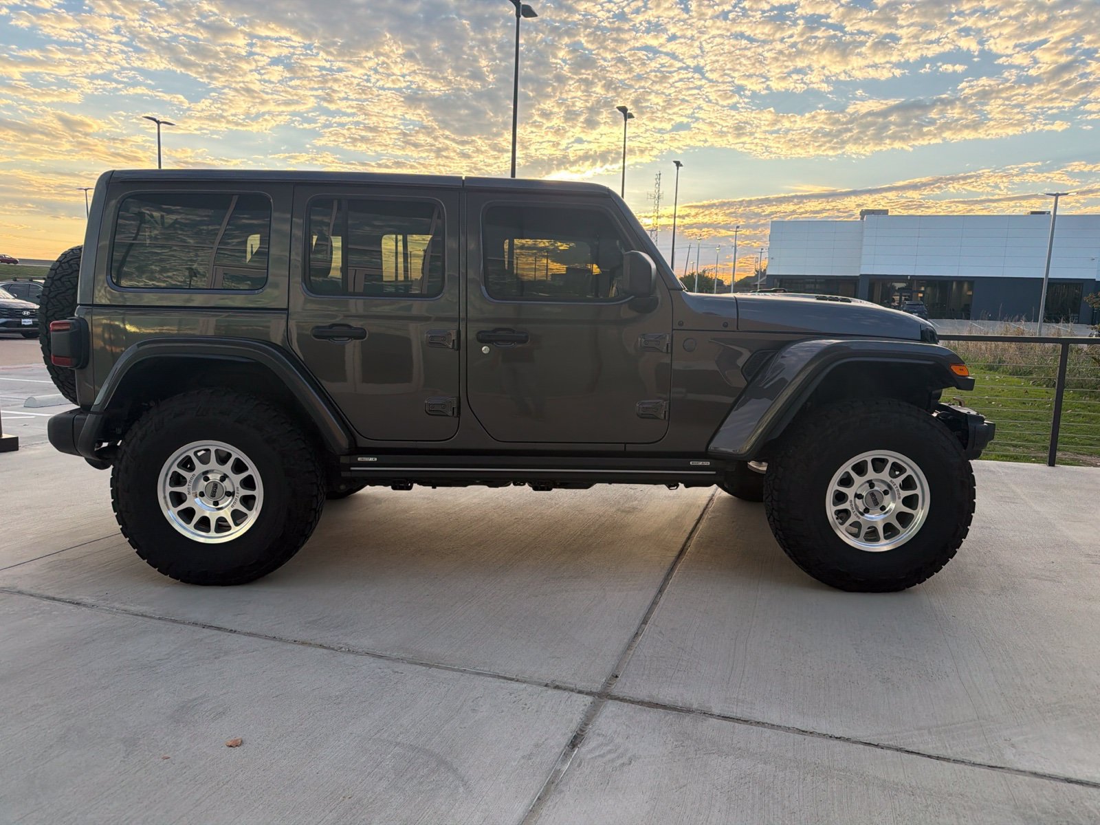 Used 2025 Jeep Wrangler Unlimited Rubicon 392 AWD/4WD image 4