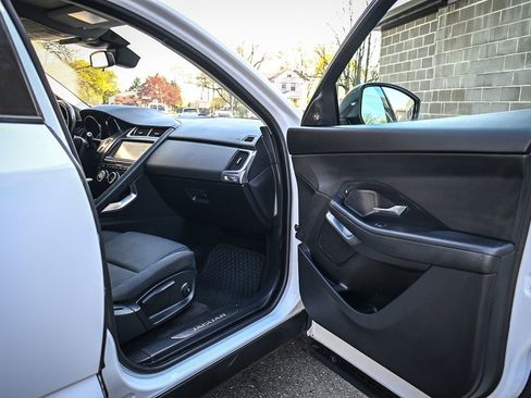 Used 2018 Jaguar E-PACE AWD/4WD image 17