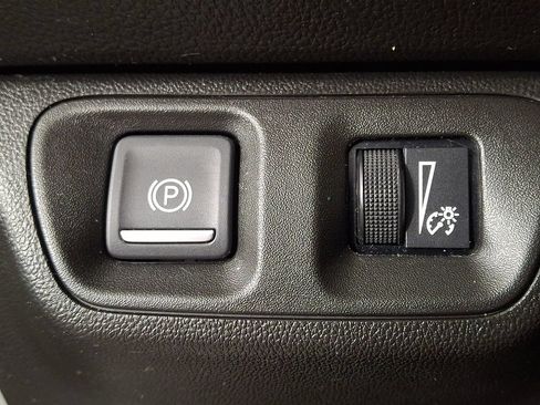 Used 2020 GMC Acadia SLE w/ LPO, Floor Liner Package FWD image 23