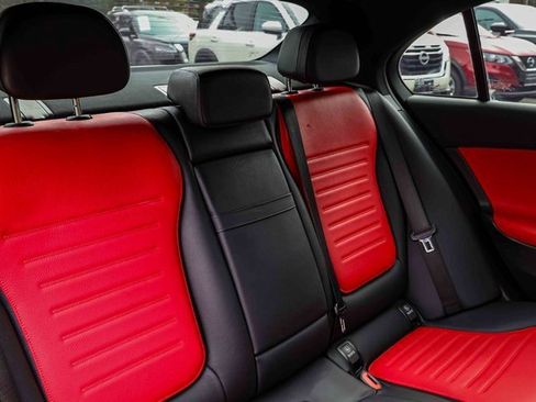 Used 2023 Mercedes-Benz C 300 4MATIC Sedan image 23