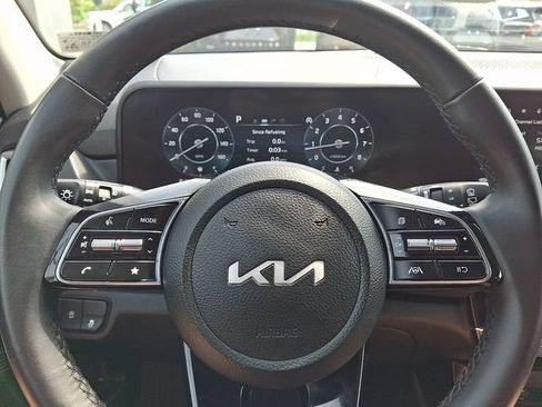 Certified 2025 Kia Seltos EX FWD image 18