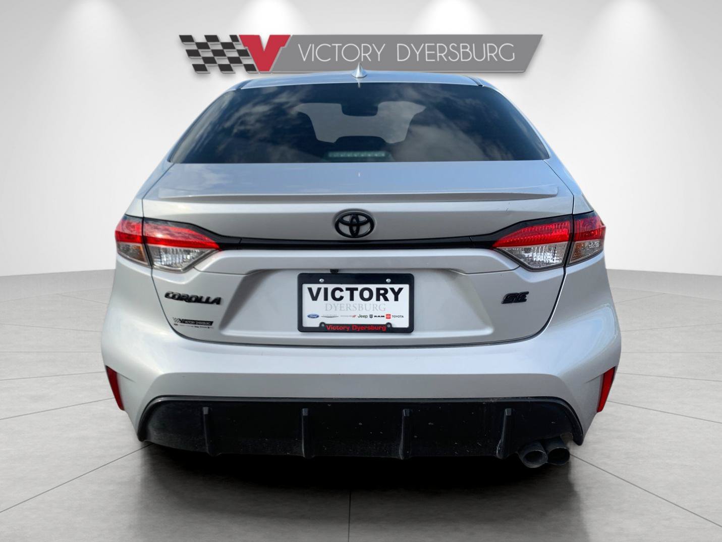 Used 2023 Toyota Corolla SE FWD image 5