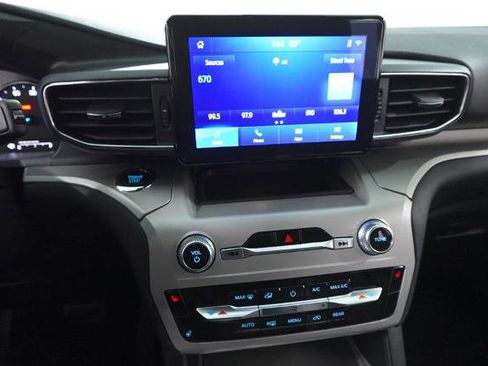 Certified 2023 Ford Explorer XLT w/ Equipment Group 202A image 17