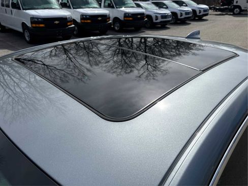 Used 2024 Chevrolet Malibu LT image 13