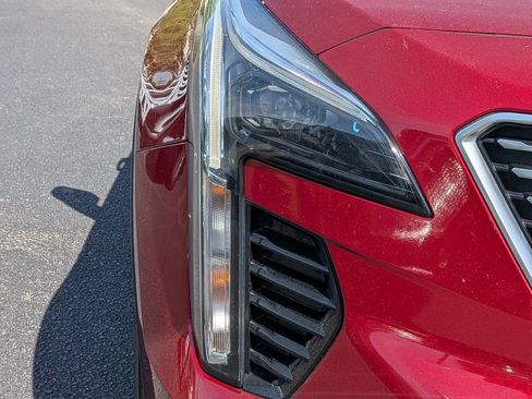 Used 2019 Cadillac XT4 Luxury image 12