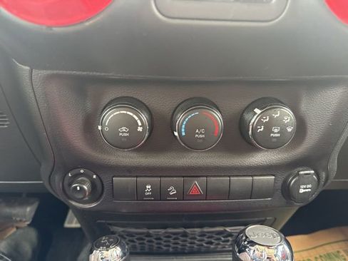 Used 2018 Jeep Wrangler Unlimited Sport S image 20