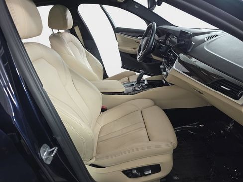 Used 2018 BMW 530i xDrive AWD/4WD image 10