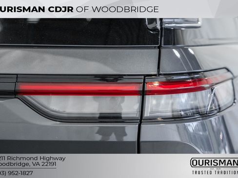 Certified 2023 Jeep Grand Cherokee Overland image 7